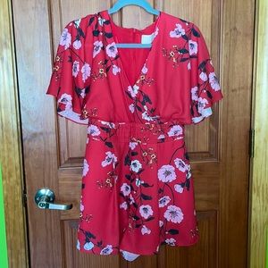 Red floral romper ♥️🌹🌸